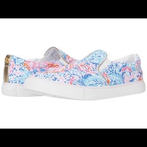 NWT Lilly Pulitzer Julie Sneaker, Size 7! 💕🧡💙